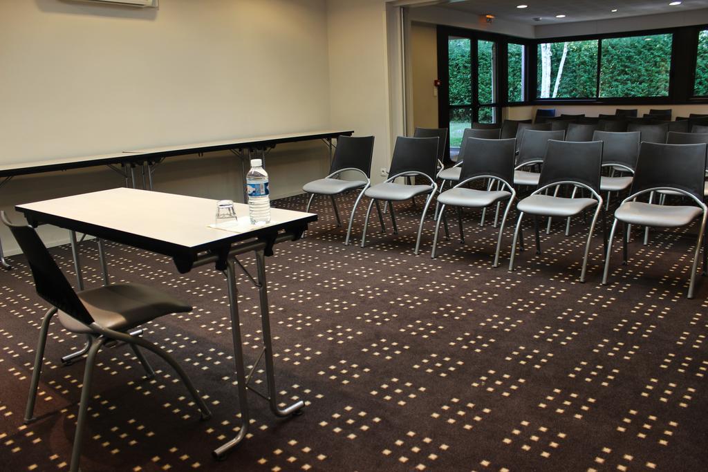 Kyriad Rennes Nord Hotel Exterior photo
