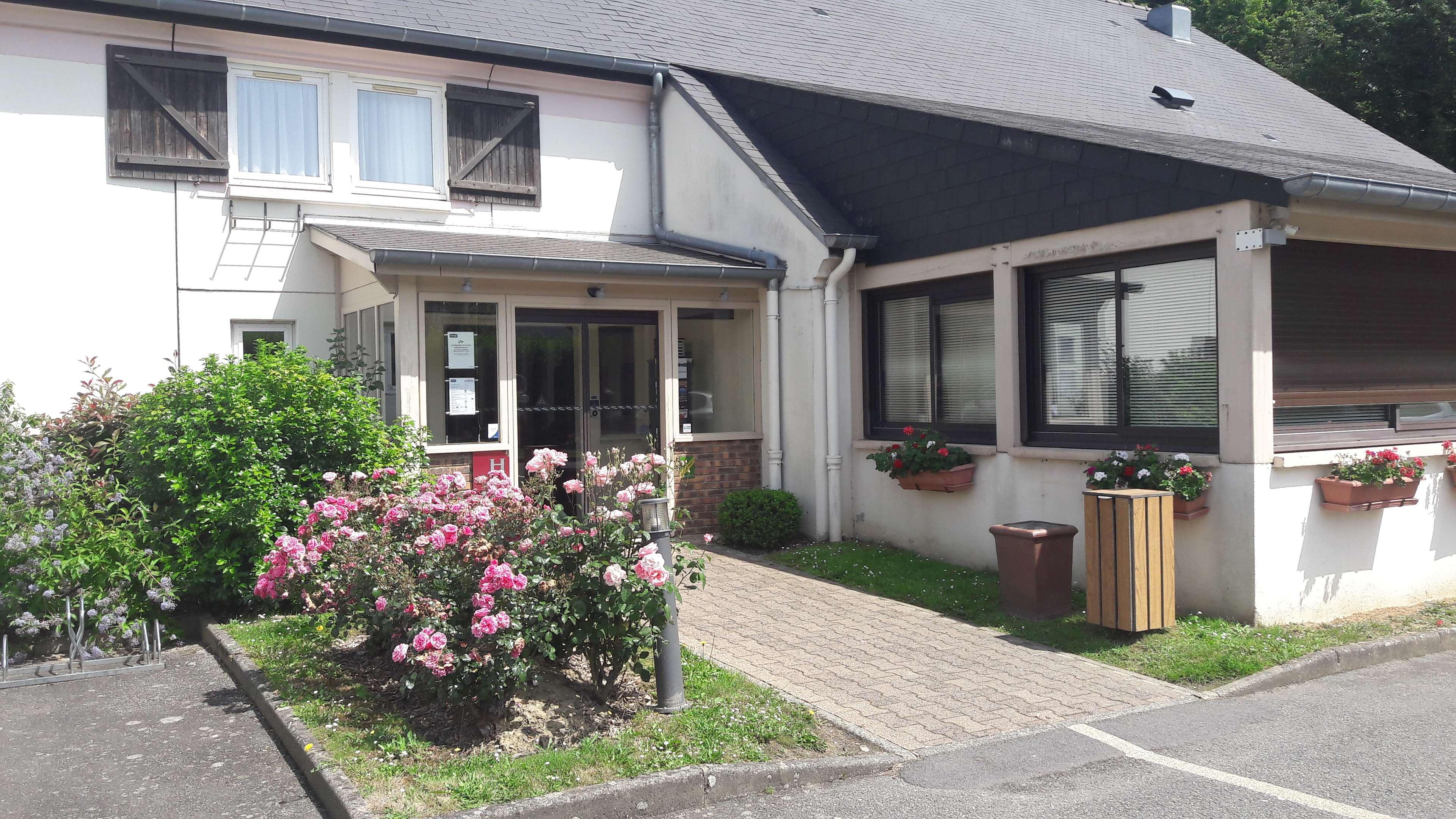 Kyriad Rennes Nord Hotel Exterior photo